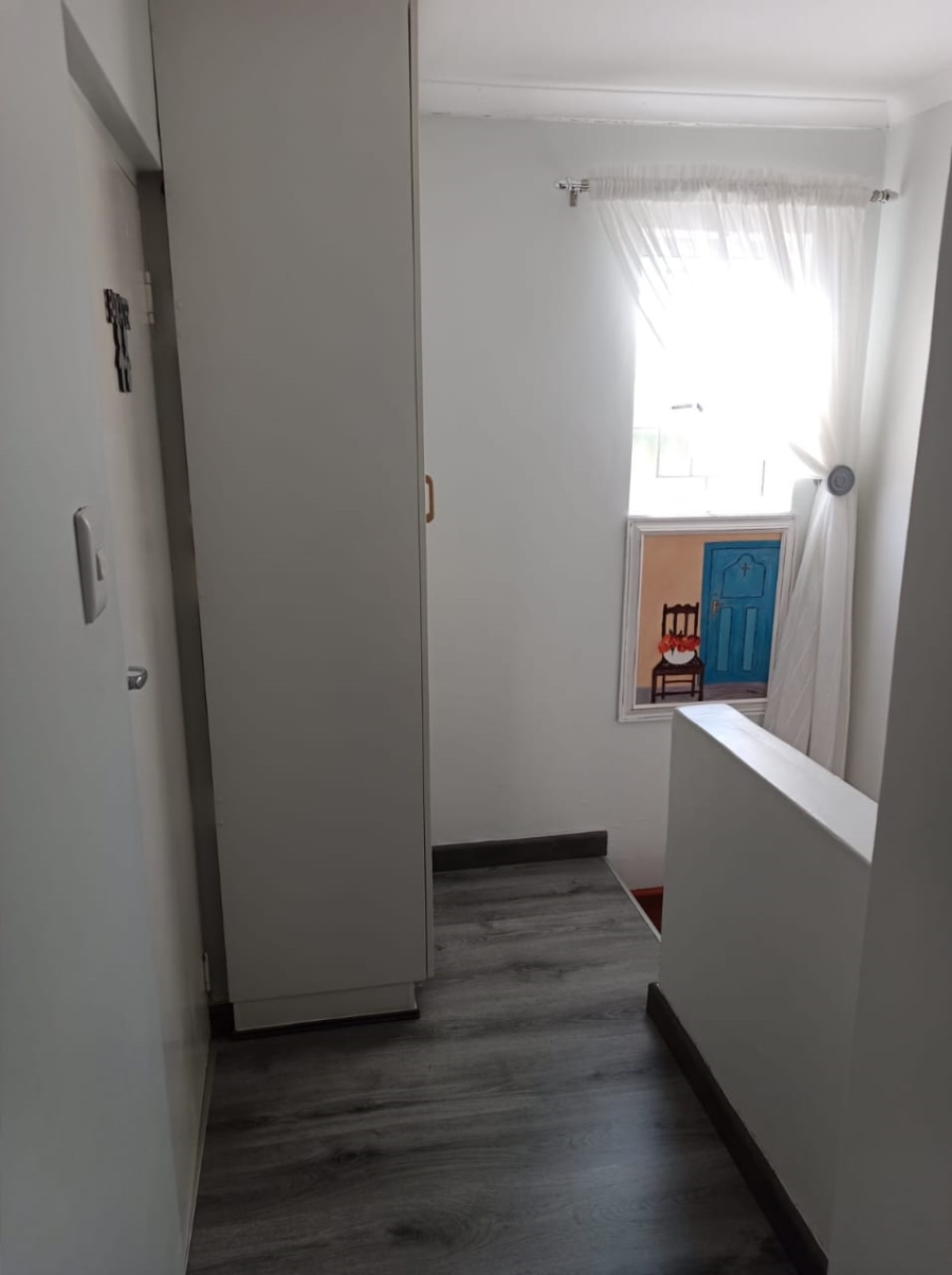 2 Bedroom Property for Sale in Hartenbos Central Western Cape